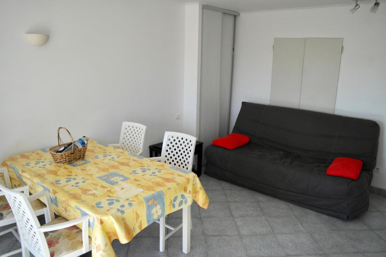 Maison Pour 4 A La Campagne Avec Piscine Commequiers Exteriör bild